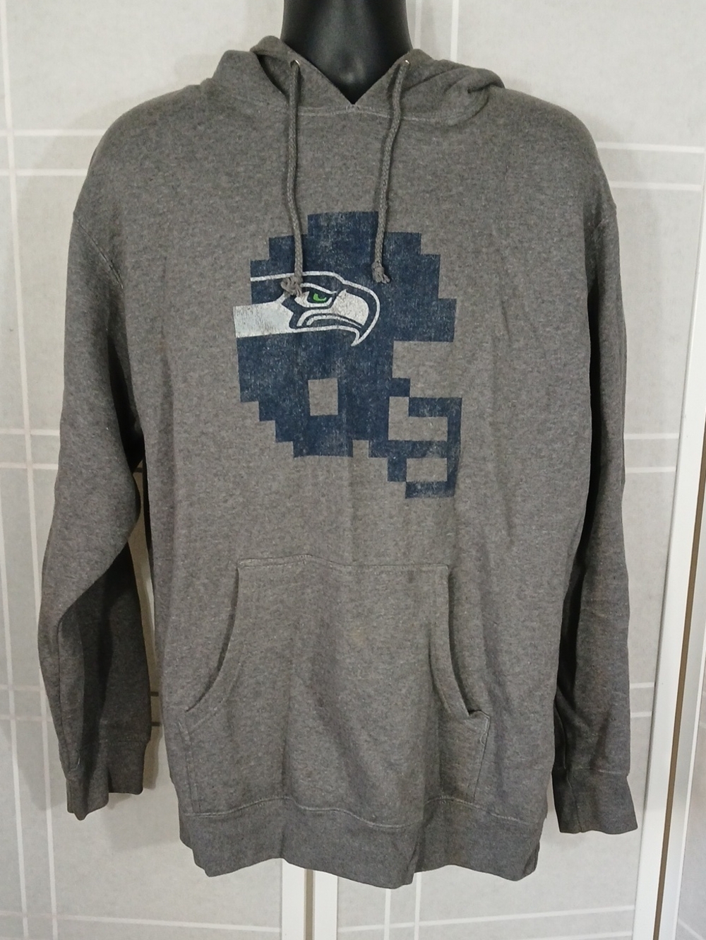 SeaHawks NFL Hooded Sweatshirt L
